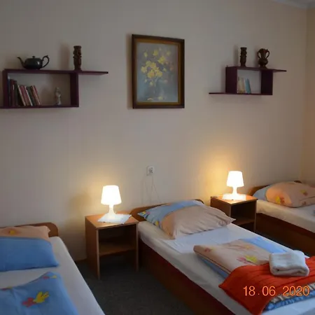 אכסניה Green *